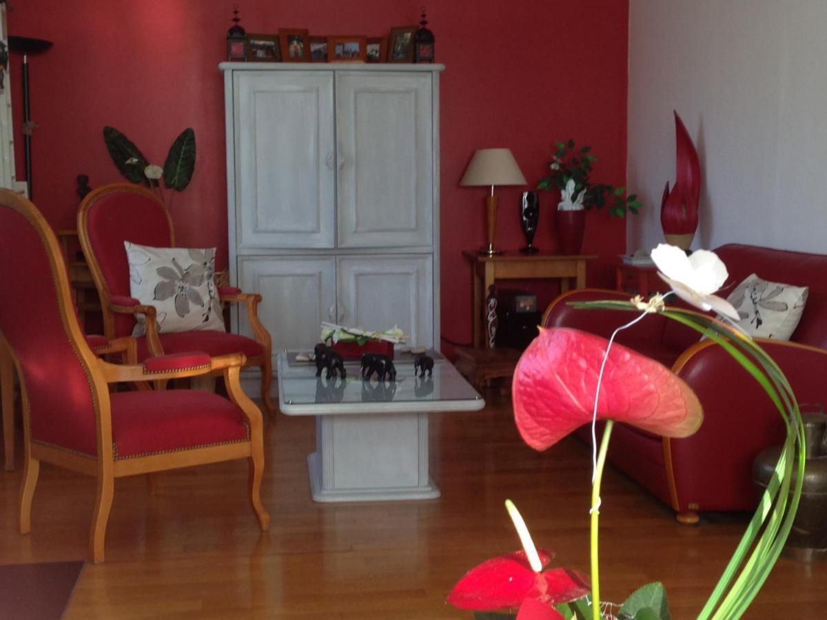 A L'Oree Du Parc Bed & Breakfast Besancon Exterior photo
